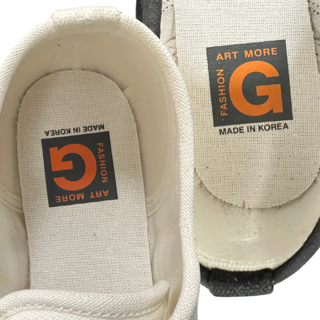 AC Velcro Sneakers