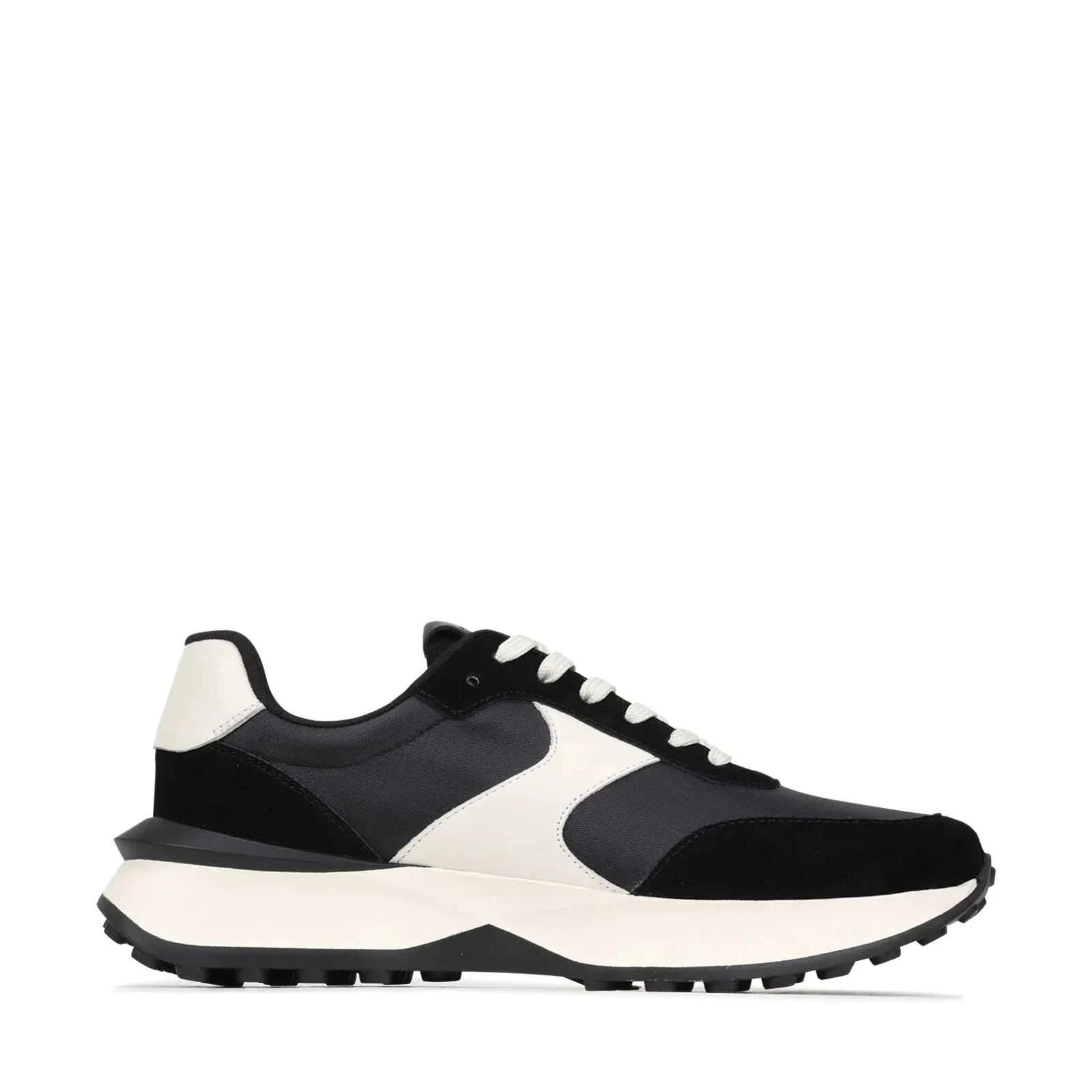 EOS - Bliss Chunky Sneakers - Black/Cream