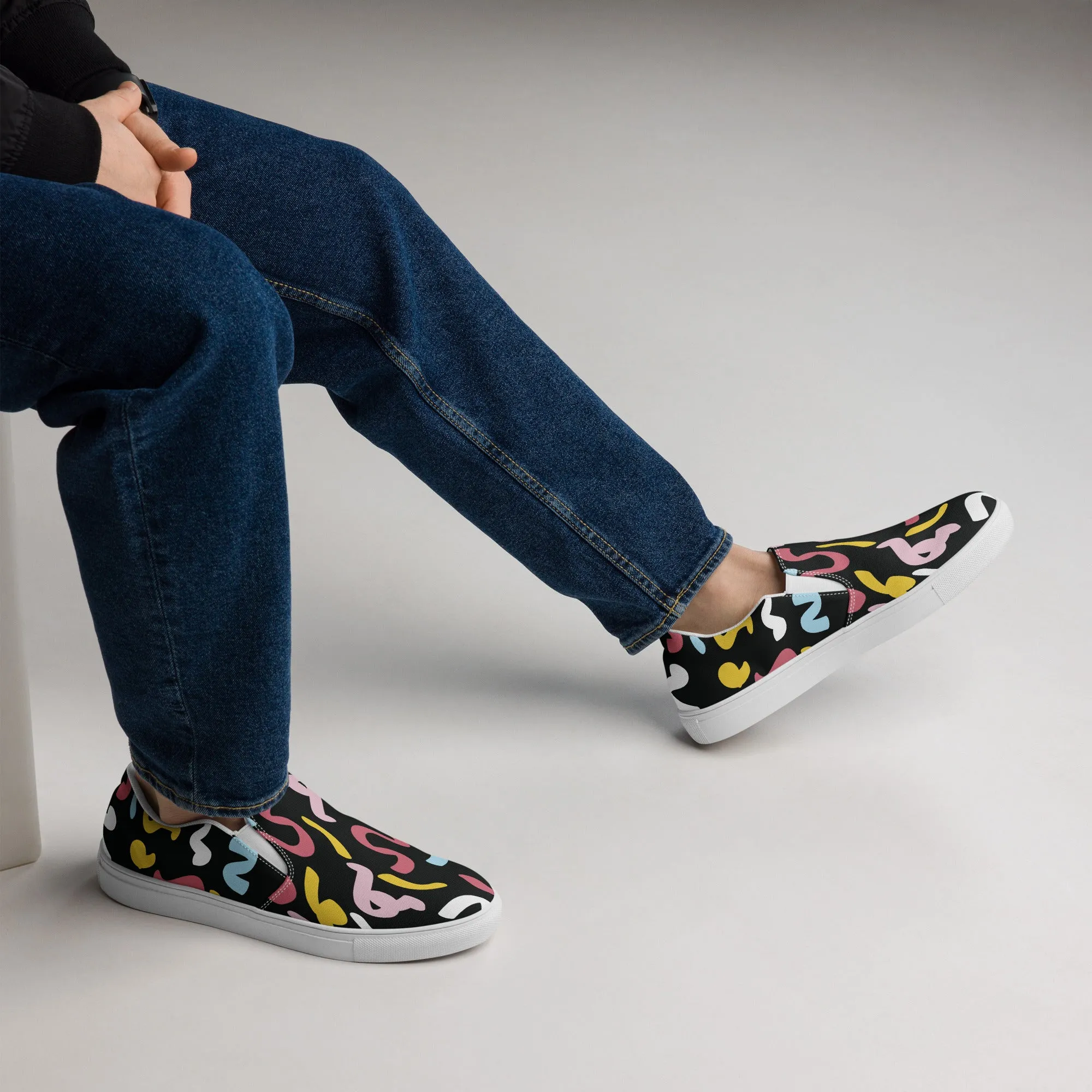 QUANTUM Men’s Slip-On Canvas Shoes